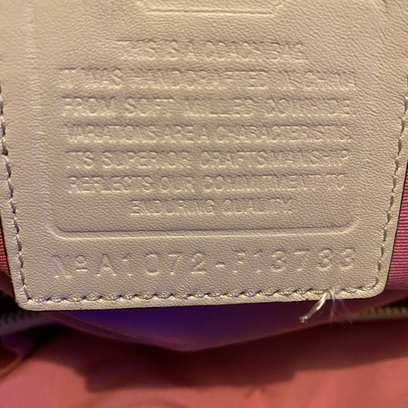 COACH A1072 F13733 Soho Cream Pebbled Leather Pleated Tote - Picture 6 of 11